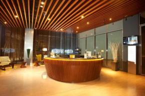 Гостиница The Signature Hotel & Serviced Suites Kuala Lumpur  Куала-Лумпур